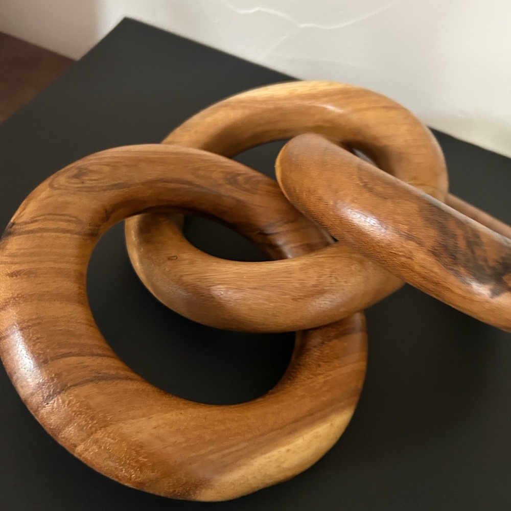Wooden Chain Decor Piece - Picture 2 of 2